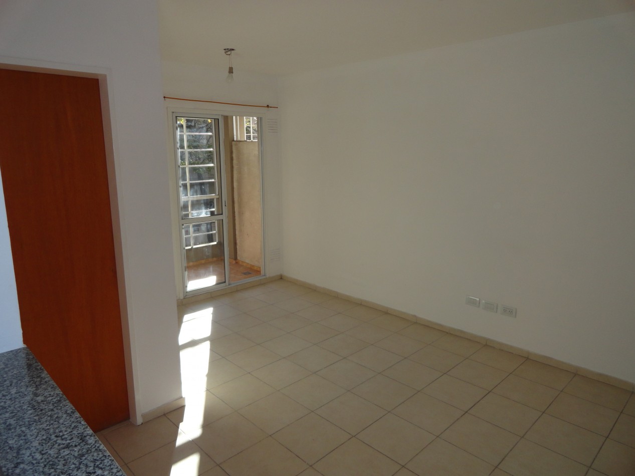 DEPTO 1 DORMITORIO. MORENO / URQUIZA