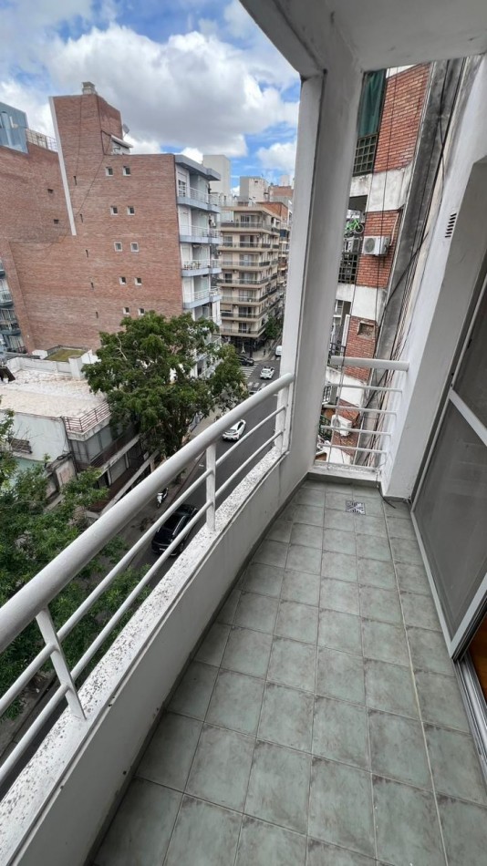 MONOAMBIENTE EN ALQUILER. BALCARCE / URQUIZA