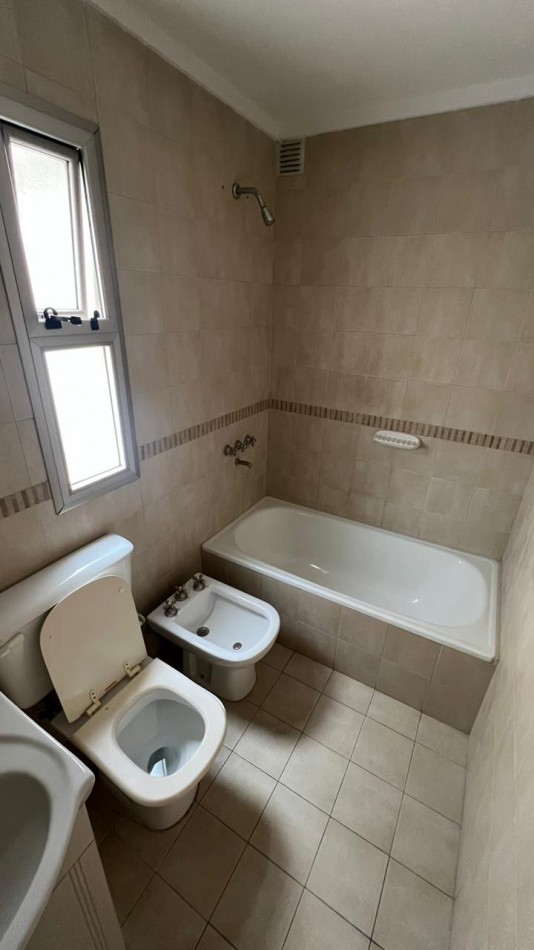 MONOAMBIENTE EN ALQUILER. BALCARCE / URQUIZA