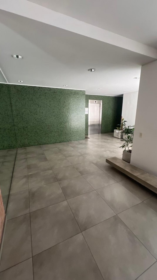 PARAGUAY / LA PAZ. DEPTO 2 DORMITORIOS CON BALCON AL FRENTE