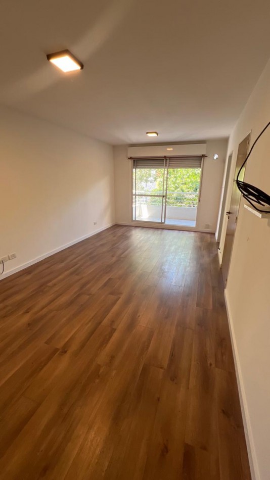 PARAGUAY / LA PAZ. DEPTO 2 DORMITORIOS CON BALCON AL FRENTE