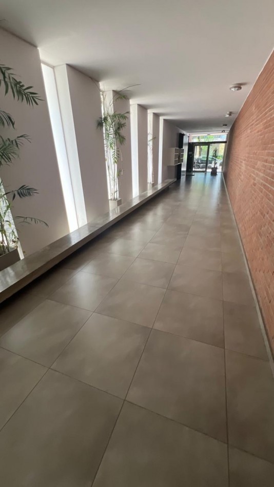 PARAGUAY / LA PAZ. DEPTO 2 DORMITORIOS CON BALCON AL FRENTE