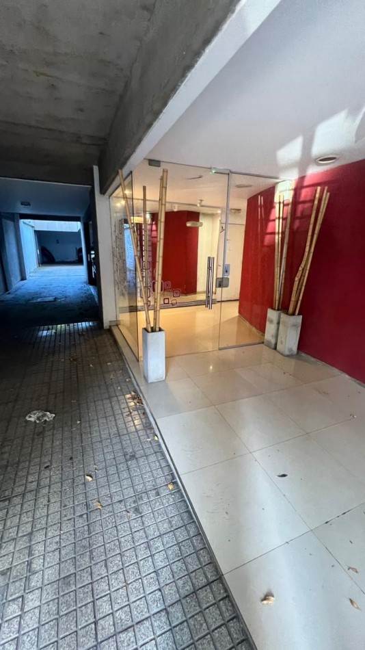 URQUIZA / CASTELLANOS. DEPTO 1 DORMITORIO (OPCION COCHERA) 