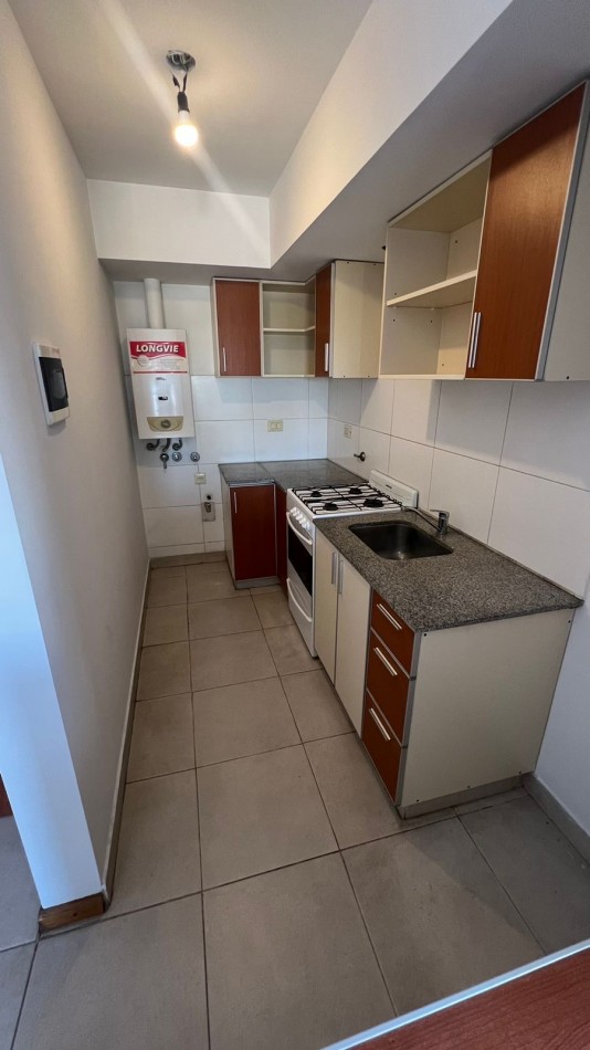 URQUIZA / CASTELLANOS. DEPTO 1 DORMITORIO (OPCION COCHERA) 
