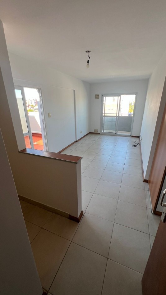 URQUIZA / CASTELLANOS. DEPTO 1 DORMITORIO (OPCION COCHERA) 