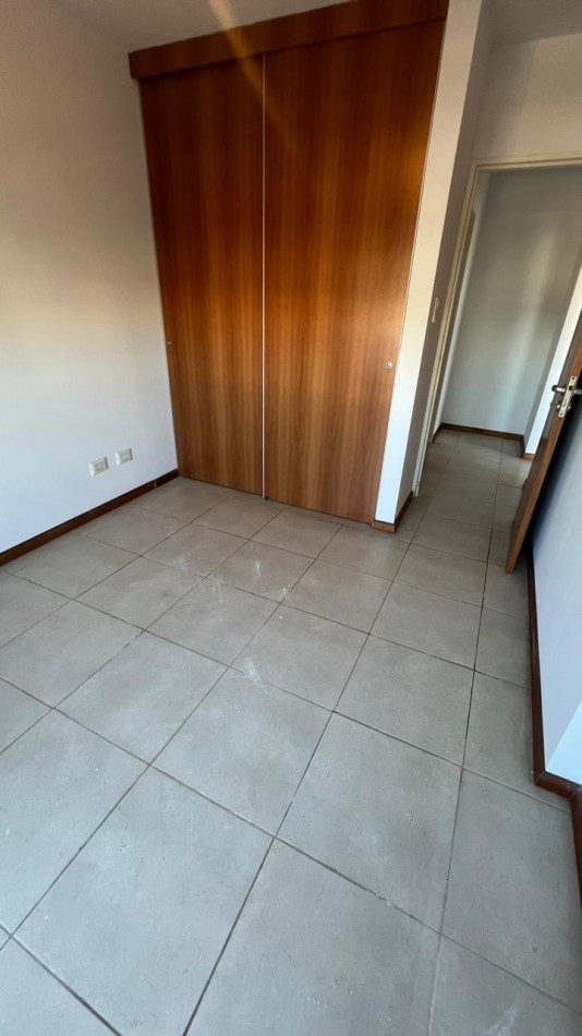 URQUIZA / CASTELLANOS. DEPTO 1 DORMITORIO (OPCION COCHERA) 